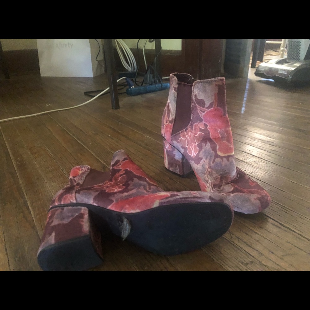 Floral Booties - Picture 2 of 2